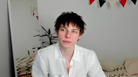 Snapshot of angelic_look chatting on 10, 3, 2025 Daniel online show from 10, 3, 2025