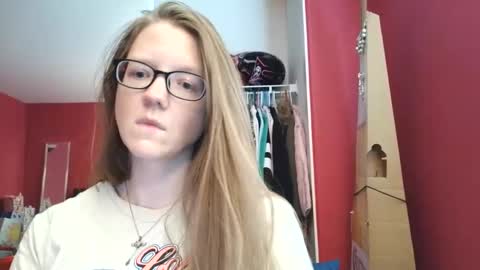 Snapshot of angelicangel3 chatting on 9, 6, 2026 AngelicAngel online show from 9, 6, 2026