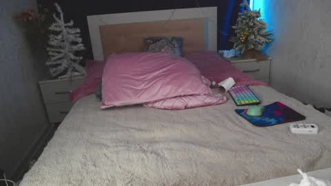 Angelika Rouge online show from 25, 1, 2025