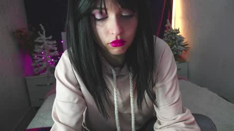 Angelika Rouge online show from 26, 1, 2025