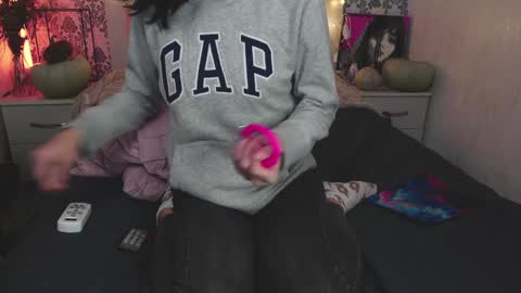 Angelika Rouge online show from 8, 11, 2025