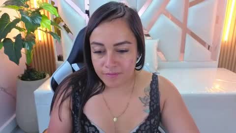 Angelin online show from 5, 5, 2026