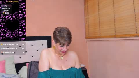 Snapshot of angelina_stone_65 chatting on 4, 1, 2025 Angelina online show from 4, 1, 2025