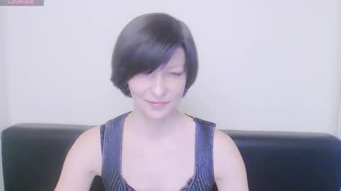 Snapshot of angelinalov_ chatting on 4, 2, 2025 Angelina online show from 4, 2, 2025