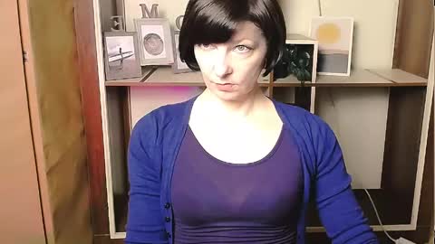 Snapshot of angelinalov_ chatting on 28, 4, 2026 Angelina online show from 28, 4, 2026