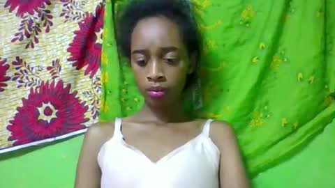Snapshot of angeline221173 chatting on 6, 5, 2026 angeline221173 online show from 6, 5, 2026