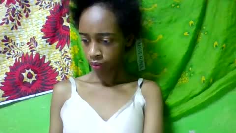 Snapshot of angeline221173 chatting on 8, 5, 2026 angeline221173 online show from 8, 5, 2026