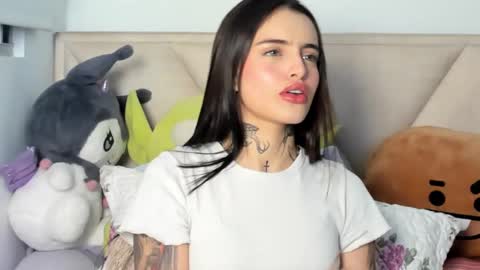 Angeline Smith  online show from 28, 9, 2025