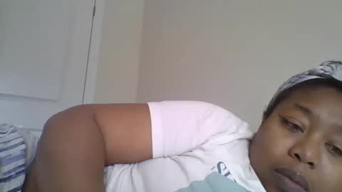Snapshot of angeliquebelcaliz chatting on 18, 2, 2025 angeliquebelcaliz online show from 18, 2, 2025