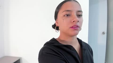 A F R O D I T A online show from 18, 12, 2025