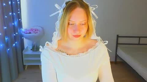 Snapshot of angellisss chatting on 1, 11, 2025 Cutie online show from 1, 11, 2025