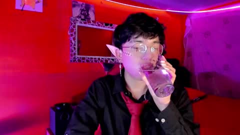 Snapshot of angellonfire chatting on 5, 10, 2025 Angel online show from 5, 10, 2025