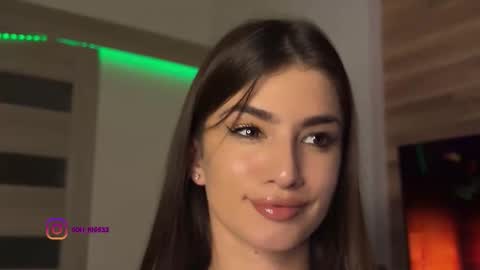 angelmi171 online show from 9, 9, 2025