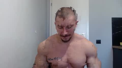  ------- SEX SHOW WITH GUYS AND GIRLS  MUSCLE SHOW online show from 9, 1, 2025