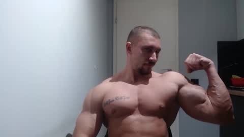  ------- SEX SHOW WITH GUYS AND GIRLS  MUSCLE SHOW online show from 14, 11, 2025