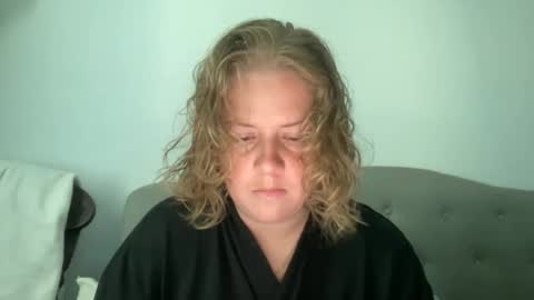 Snapshot of angeloflight273360 chatting on 23, 10, 2025 Angel of Light online show from 23, 10, 2025