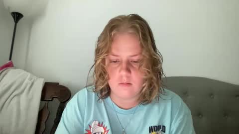 Snapshot of angeloflight273360 chatting on 21, 11, 2025 Angel of Light online show from 21, 11, 2025