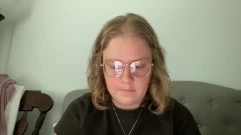 Snapshot of angeloflight273360 chatting on 30, 11, 2025 Angel of Light online show from 30, 11, 2025