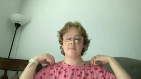 Snapshot of angeloflight273360 chatting on 12, 6, 2026 Angel of Light online show from 12, 6, 2026