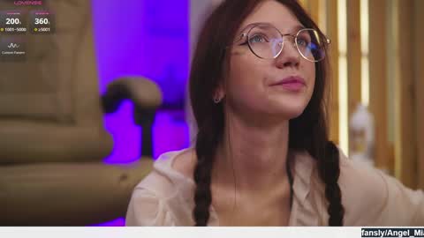 Snapshot of angels_kiss chatting on 5, 2, 2026 Nikki online show from 5, 2, 2026