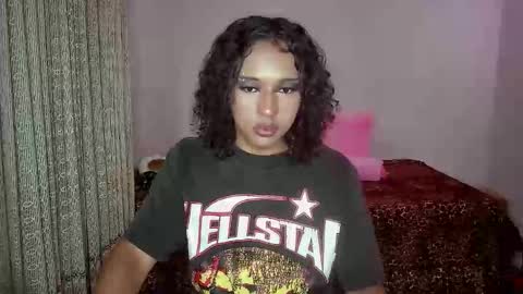 Snapshot of angelsdustxxx chatting on 19, 4, 2026 online show from 19, 4, 2026