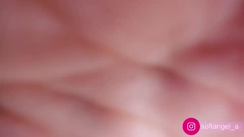 Snapshot of angeluniverse chatting on 12, 10, 2025 angel online show from 12, 10, 2025