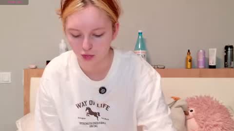 Snapshot of angelwise chatting on 8, 8, 2026 angelwise online show from 8, 8, 2026