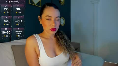 Snapshot of angie_leonn chatting on 12, 5, 2026 A N G I E online show from 12, 5, 2026