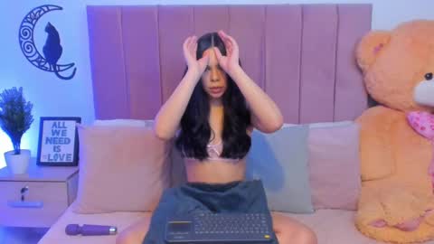 Snapshot of angiegriffin chatting on 27, 2, 2025 Milo ---- online show from 27, 2, 2025