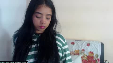 Snapshot of angielee01 chatting on 16, 12, 2024 Angie y Andres online show from 16, 12, 2024