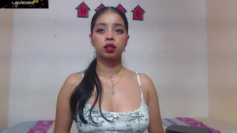 Snapshot of angielee01 chatting on 27, 2, 2025 Angie y Andres online show from 27, 2, 2025