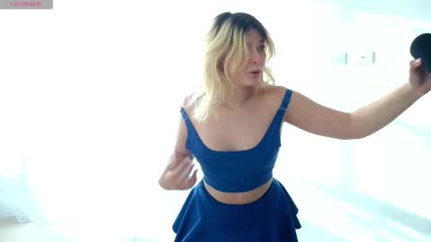 Snapshot of ania_mml chatting on 17, 10, 2025 Ania online show from 17, 10, 2025