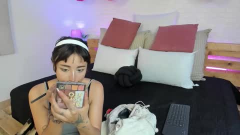 Snapshot of anie_sp chatting on 18, 10, 2025 Anie Monday to Saturday from 200 pm to 810pm UTC-5 Colombia Time online show from 18, 10, 2025