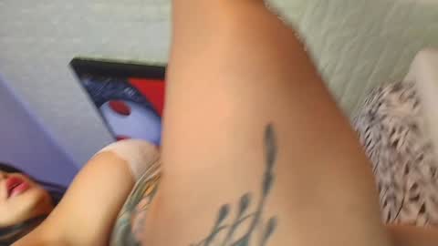 Snapshot of anielli69 chatting on 20, 12, 2024 laura online show from 20, 12, 2024