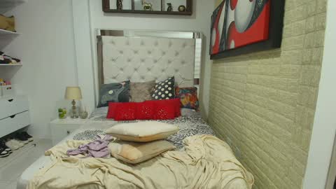 Snapshot of anielli69 chatting on 17, 1, 2025 laura online show from 17, 1, 2025