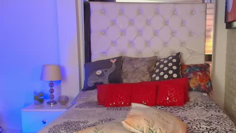 Snapshot of anielli69 chatting on 26, 1, 2025 laura online show from 26, 1, 2025