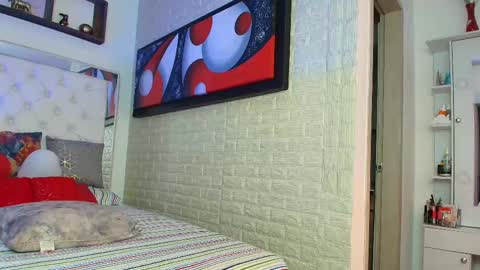 Snapshot of anielli69 chatting on 21, 2, 2025 laura online show from 21, 2, 2025