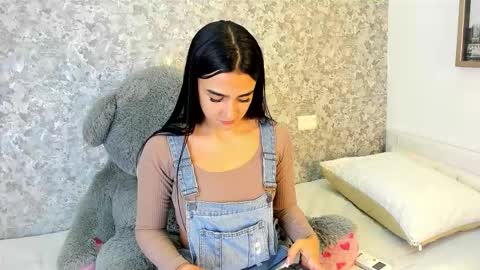 Snapshot of anika_h chatting on 2, 2, 2026 anika_h online show from 2, 2, 2026