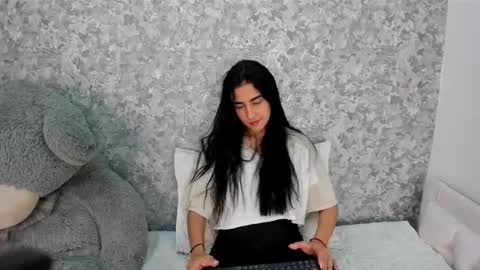 anika_h online show from 7, 3, 2026