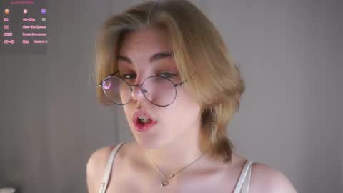 AnishaVivo online show from 16, 3, 2026