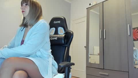 Luna online show from 3, 1, 2025