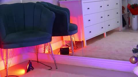 anissia teaser online show from 18, 12, 2025