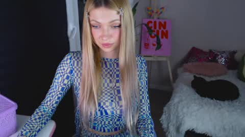 anita_moon_ online show from 9, 4, 2026
