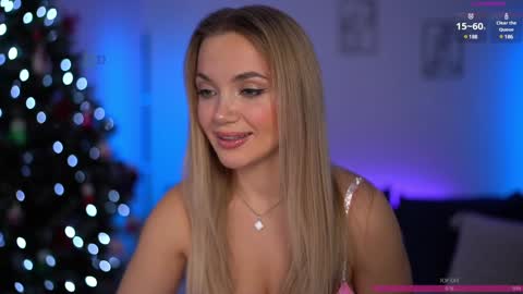 Im Anita thumb up me please its important online show from 18, 12, 2024