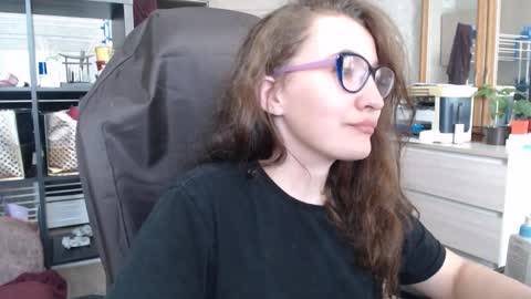 Snapshot of ankey_rayah chatting on 9, 12, 2024 Nameless online show from 9, 12, 2024