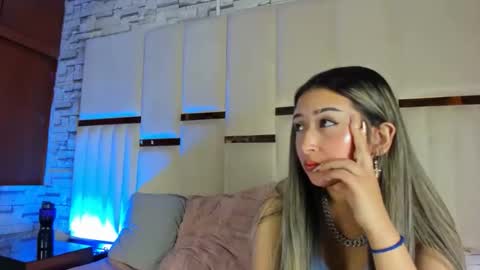 Snapshot of anlleloandangela chatting on 22, 4, 2026 ANGEL AND TEFY online show from 22, 4, 2026