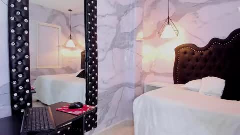 Ana  online show from 10, 11, 2025