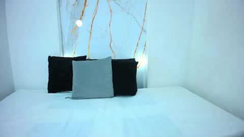 Snapshot of anna__evanss chatting on 19, 9, 2025 ana online show from 19, 9, 2025