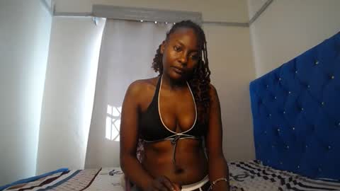 Snapshot of anna_kinky1 chatting on 13, 10, 2025 anna kinky1 online show from 13, 10, 2025