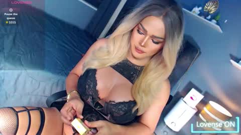 Snapshot of anna_mclaine chatting on 25, 3, 2026 Miss Anna online show from 25, 3, 2026